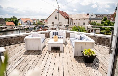 Ueckermuende Hotel | HafenHotel PommernYacht