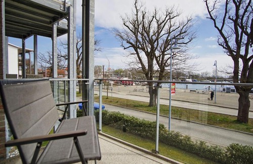 Lauterbach Apartamento | hafennahe Ferienwohnung mit Meerblick - Hafenresidenz Lauterbach FeWo 2-3