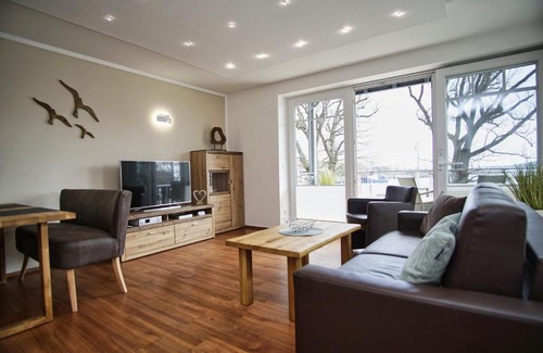 Lauterbach Apartamento | hafennahe Ferienwohnung mit Meerblick - Hafenresidenz Lauterbach FeWo 2-3
