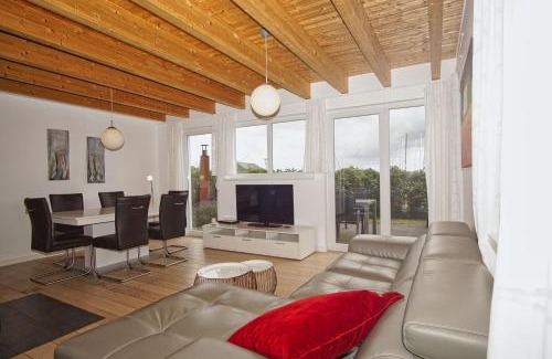 Monchgut-Granitz Casa | hafennahes Ferienhaus mit Terrasse und Meerblick - Ferienhaus TimpeTe Steuerbord