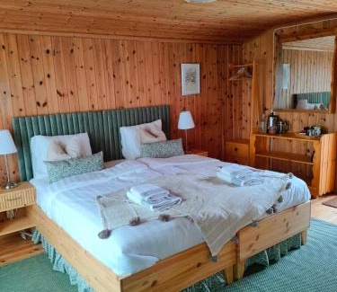 Arjang Casa | Hagen Familje Farm