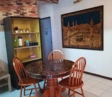 Kampung Teluk Kemang Apartamento | Hagia Medina Muslims Guesthouse