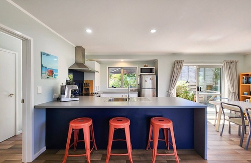 Hahei Casa | Hahei Hillside Treehouse, Hahei Hillside Treehouse