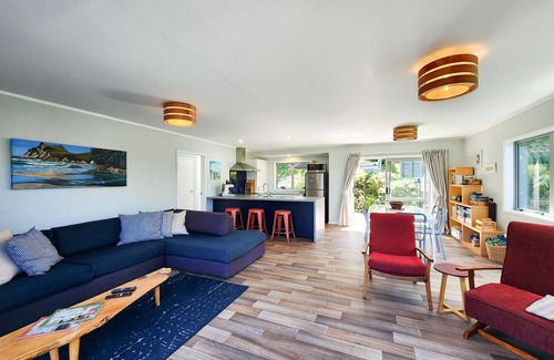 Hahei Casa | Hahei Hillside Treehouse, Hahei Hillside Treehouse