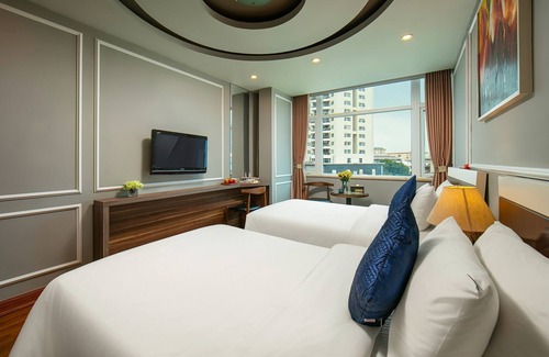Dich Vong Hau Hotel | Hai Muoi Hotel & Apartment