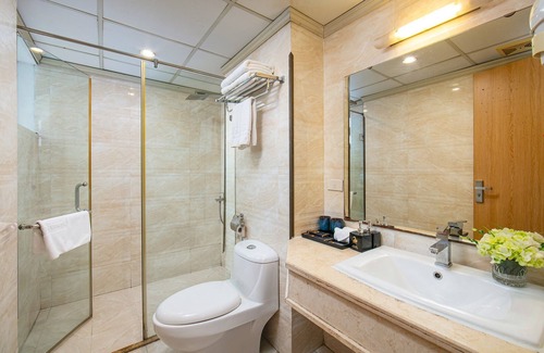 Dich Vong Hau Hotel | Hai Muoi Hotel & Apartment