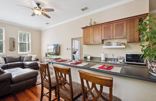 Haile Plantation Apartamento | Haile Yeah! 1BR 1BA Guest Suite in Haile Village