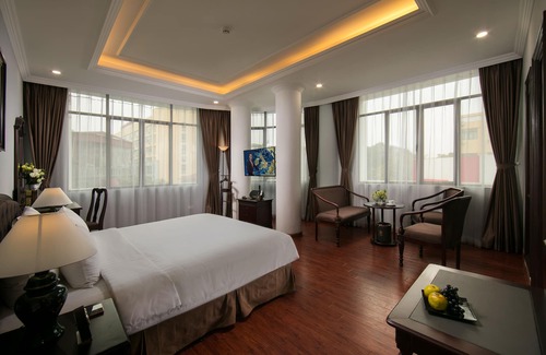 Hai Ba Trung Hotel | Halais Hotel