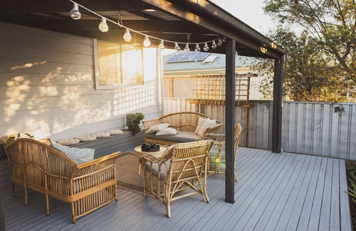 Cessnock Casa | Halcyon Days the perfect getaway, Sundays late check out, pet friendly!
