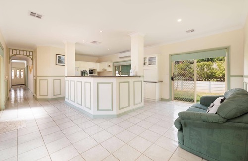 Wodonga Casa | Haldon House - Spacious four bedroom, two bathroom property