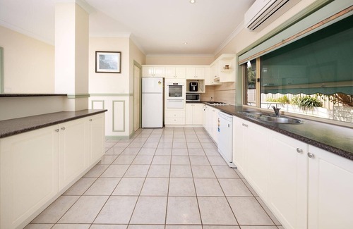 Wodonga Casa | Haldon House - Spacious four bedroom, two bathroom property