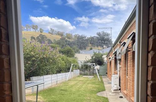 Wodonga Casa | Haldon House - Spacious four bedroom, two bathroom property