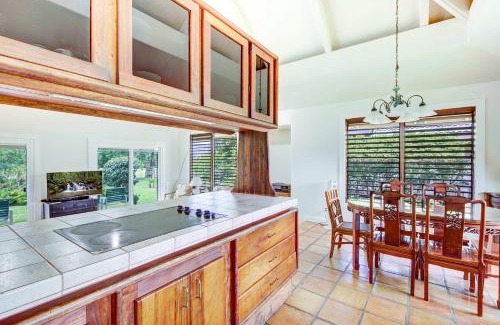 Princeville Casa | Hale Kamalani Mountain Villa and Golf Course Views
