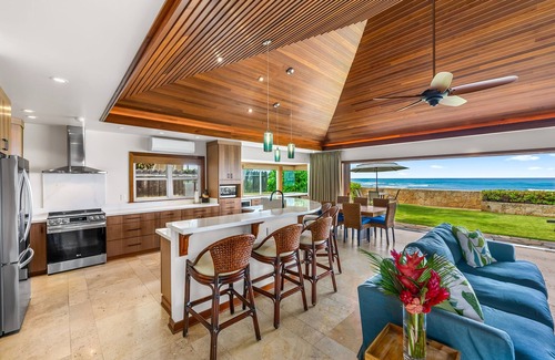 Leahi Park Casa | Hale Makai at Diamond Head: Stunning Oceanfront Estate w/Private Pool & AC