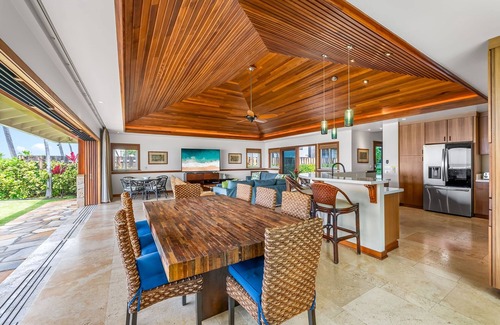 Leahi Park Casa | Hale Makai at Diamond Head: Stunning Oceanfront Estate w/Private Pool & AC