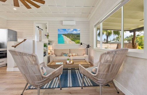 Kailua Casa | Hale Oahu Cottage by Avantstay Stunning Beachfront Estate!