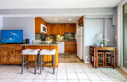 Honokowai Condominio | Hale Ona Loa HOL-102 by KBM