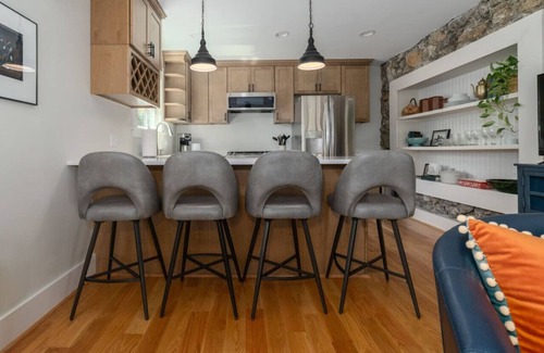 Lexington Casa | Halestone Cottage Downtown Lex