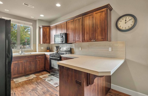 Southeast Bend Casa | Haley House | Hot tub, Pets ok! Close to it All!
