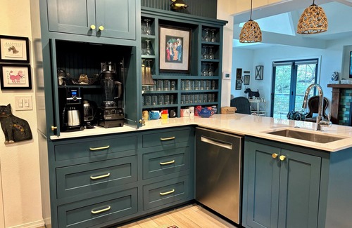 Lost Bridge Village Casa | Half Acre Wood- Lake Access; Walk to Pool; Pet Friendly