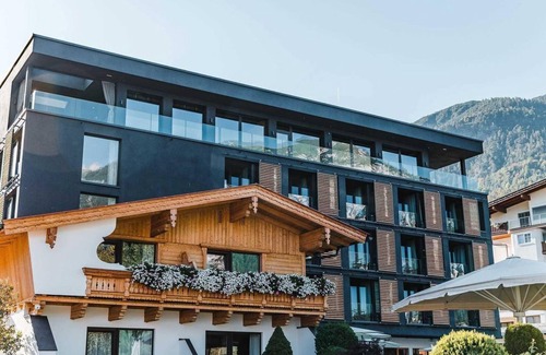 Pertisau Casa | Half board with short stay Achensee SeeblickSU - Seehotel Einwaller
