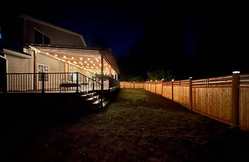 Echo Lake Casa | Half duplex with expansive deck and outdoor space, master ensuite, dogs OK