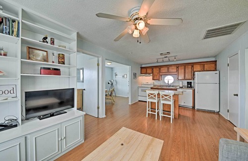 Terramar Beach Casa | 3BR Home w / Large Deck - ¡Camina hasta Terramar Beach!