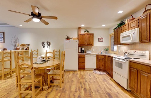 Silvercreek Casa | half Mi to Granby Ranch Townhome with Fireplace!