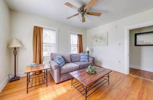 Old Orchard Beach Apartamento | half Mi to Pier WFH-Friendly Apt in Maine!