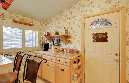 Downtown Reno Apartamento | Half-mi to River Walk: 'river Cottage' in Reno