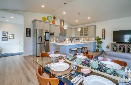 Half Moon Bay Casa | Half Moon Bay Vacation Rental 1 Mile to Beach!