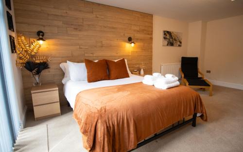 Eastbourne Apartamento | Half Moon Luxury One bedroom - Spacious APT Romantic Getaway with a hot tub, 5 min away from Eastbourne centre , free parking