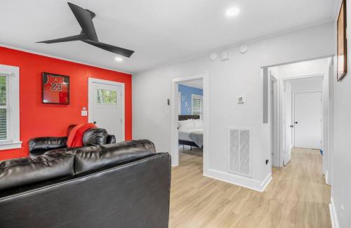 Wilmington Apartamento | Half Off Prices! 2 Miles to Downtown Front Street! Free Parking!