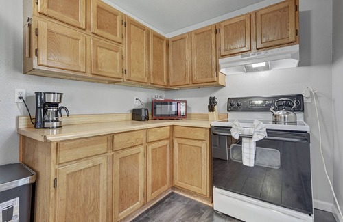 Central Colorado Springs Casa | Half Pint
