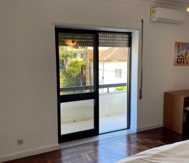 Leiria Casa | Half Way Lisbon - Porto - EDM