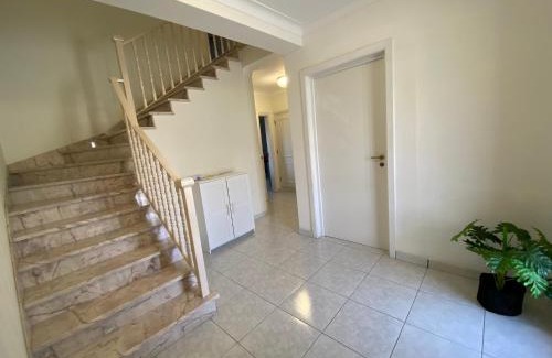 Leiria Casa | Half Way Lisbon - Porto - EDM