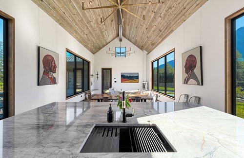 West Glacier Casa | Halfmoon Camp | Luxury Near Glacier