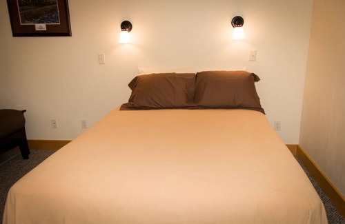 Essex Hotel | Halfway Hotel