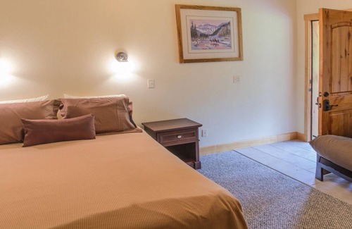 Essex Hotel | Halfway Hotel