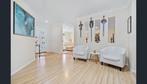 Beenleigh Casa | Halfway Point Brisbane and Gold Coast Themepark 15 minutes Southbank 30 minutes