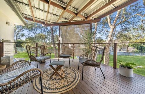 Beenleigh Casa | Halfway Point Brisbane and Gold Coast Themepark 15 minutes Southbank 30 minutes