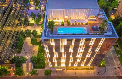 Dallas Arts District Hotel | HALL Arts Hotel Dallas, Curio Collection by Hilton
