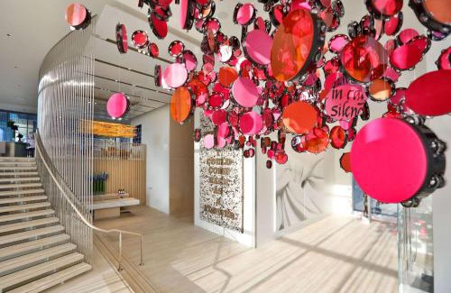 Dallas Arts District Hotel | HALL Arts Hotel Dallas, Curio Collection by Hilton