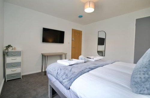 Wyken Casa | Hall Lane House - 4Bed Gem Near Coventry Hospital with FREE Driveway Parking