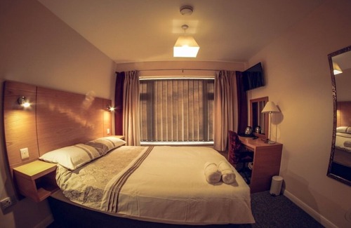 Boston Casa | Hallam Rooms