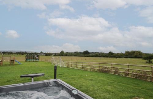 Peopleton Casa | Hallgarth Farm Holiday Lodge
