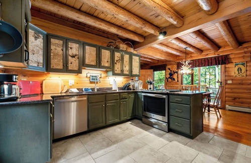Rangeley Plantation Casa | Salones en Mooselookmeguntic - Hermosa casa de registro en el lago Mooselookmeguntic