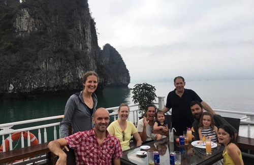 Bai Chay Alquiler De Eote | Crucero privado Halong 4Star Amira