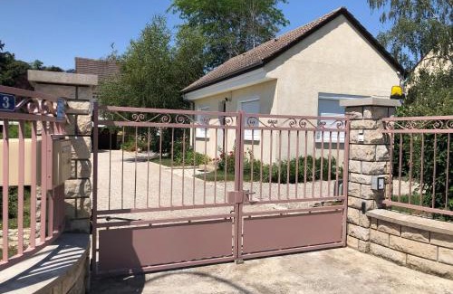 Saint-Julien-du-Sault Apartamento | Halte Saltusienne