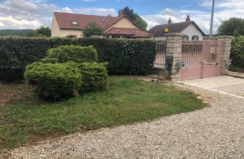 Saint-Julien-du-Sault Apartamento | Halte Saltusienne